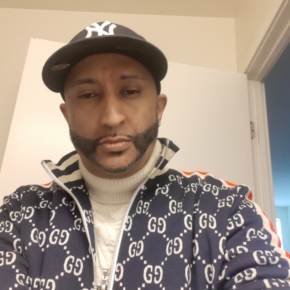 Meet your Posher, Rishi - Picture 1 of 6